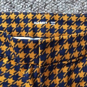 Old Navy Pixie Ankle Herringbone Pants